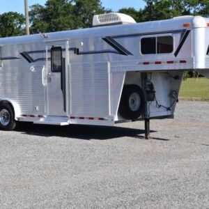 Used 1994 4 Star 8210LQ 2 Horse Trailer with 10′ Short Wall
