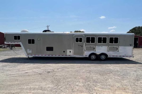 2006-featherlite-8412lq-4-horse-trailer-with-12-short-wall-3.jpg