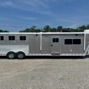 2006 Featherlite 8412LQ 4 Horse Trailer with 12′ Short Wall
