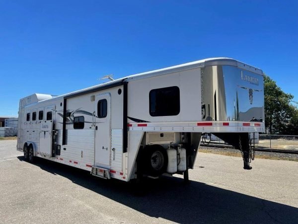 2015-lakota-bighorn-edition-8414-4-horse-trailer-with-living-quarters-1-slide-2.jpg