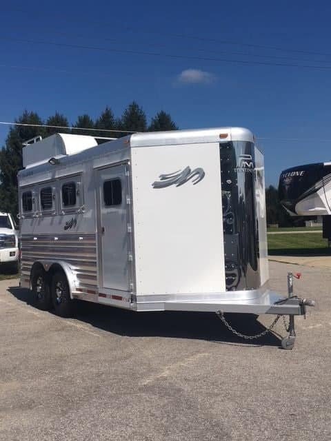 2018-platinum-coach-3-horse-bumper-pull.jpg
