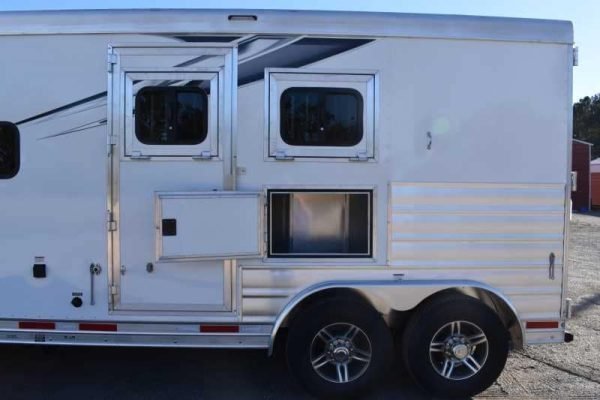2022-lakota-charger-lq-2-horse-trailer-with-9-short-wall-9.jpg