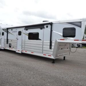 2024 LAKOTA BIG HORN 8417 DOUBLE SLIDE 4 HORSE TRAILER