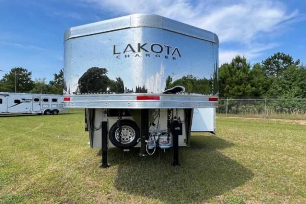 2024-lakota-charger-le81413sr-stock-trailer-with-13-short-wall-3.jpg