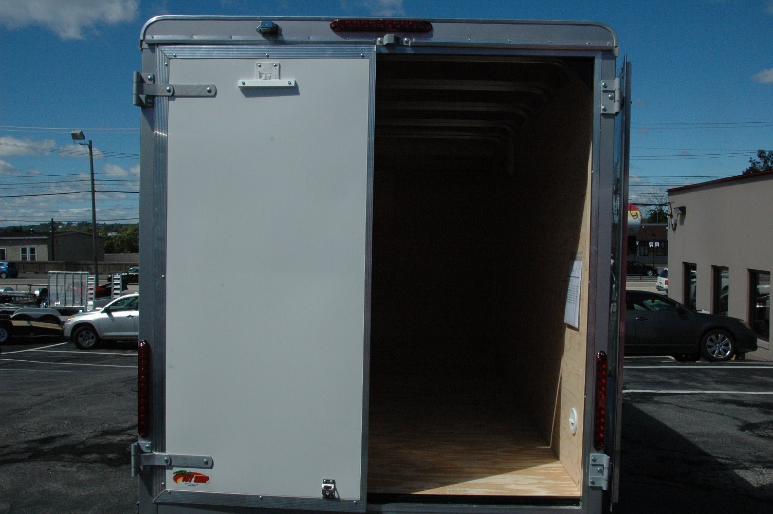 6x12_carmate_cm612ec_sportster_barndoor_white_10.jpg