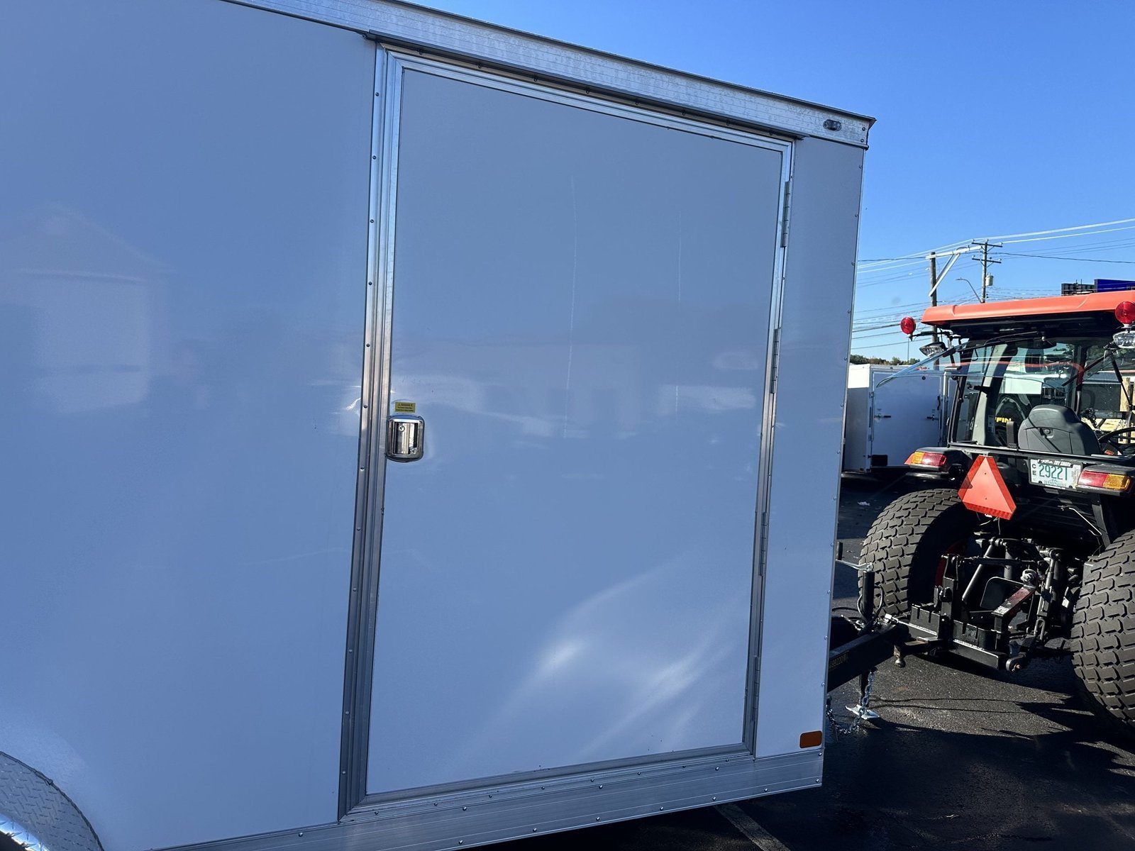 7x16_barn_door_enclosed_cargo_trailer_white-9-scaled-1.jpg