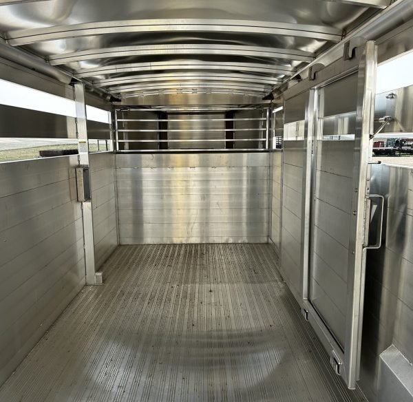 new-2024-hillsboro-24-livestock-trailer-three-compartments-7.jpg