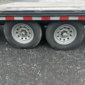 2021-Quality-8.5-x-24-Gooseneck-Equipment-Trailer-7K-Axles-Beavertail-Ladder-Ramps-7-1.webp