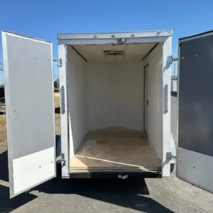 2023-FAST-CARGO-5X8-ENCLOSED-CARGO-TRAILER-BARN-DOORS-6.webp
