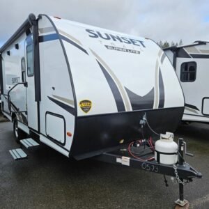 2024-Crossroads-Sunset-Trail-Super-Lite-SS188BH-Travel-Trailer-Stock-E5721-on-sale-at-Poulsbo-RV-3.jpg