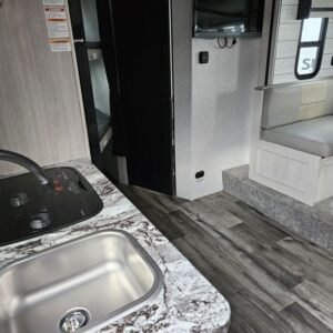 2024-Crossroads-Sunset-Trail-Super-Lite-SS188BH-Travel-Trailer-Stock-E5721-on-sale-at-Poulsbo-RV-5.jpg