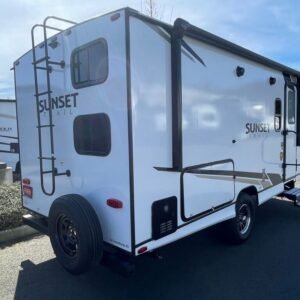 2024-Crossroads-Sunset-Trail-Super-Lite-SS188BH-Travel-Trailer-Stock-K5943-on-sale-at-Poulsbo-RV-3.jpg