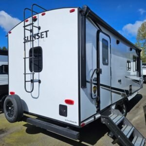 2024-Crossroads-Sunset-Trail-Super-Lite-SS212RB-Travel-Trailer-Stock-E5722-on-sale-at-Poulsbo-RV-3.jpg