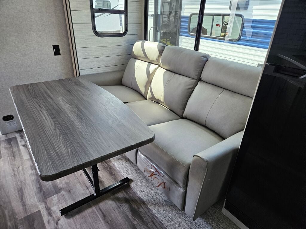 2024-Crossroads-Sunset-Trail-Super-Lite-SS212RB-Travel-Trailer-Stock-E5722-on-sale-at-Poulsbo-RV-7.jpg 2024-Crossroads-Sunset-Trail-Super-Lite-SS212RB-Travel-Trailer-Stock-E5722-on-sale-at-Poulsbo-RV-7.jpg