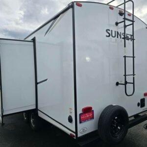 2024-Crossroads-Sunset-Trail-Super-Lite-SS222RB-Travel-Trailer-Stock-F1246-on-sale-at-Poulsbo-RV-2.jpg