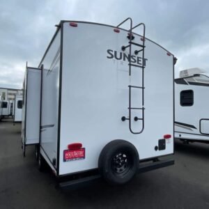 2024-Crossroads-Sunset-Trail-Super-Lite-SS222RB-Travel-Trailer-Stock-K5992-on-sale-at-Poulsbo-RV-1.jpg