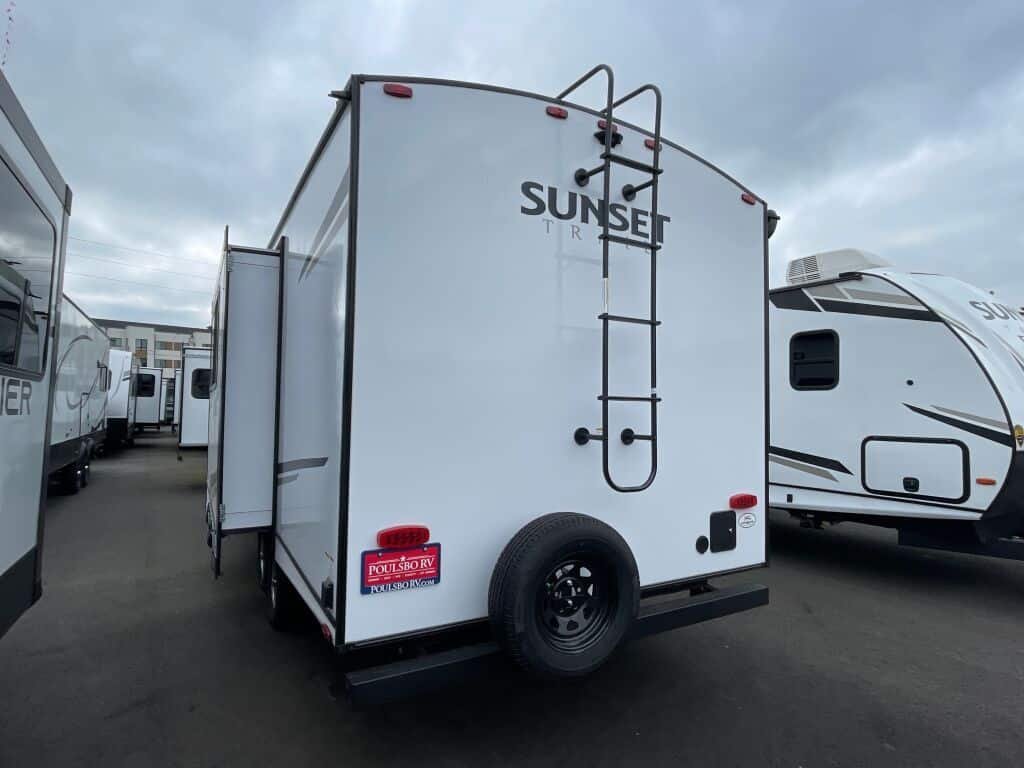 2024-Crossroads-Sunset-Trail-Super-Lite-SS222RB-Travel-Trailer-Stock-K5992-on-sale-at-Poulsbo-RV-1.jpg 2024-Crossroads-Sunset-Trail-Super-Lite-SS222RB-Travel-Trailer-Stock-K5992-on-sale-at-Poulsbo-RV-1.jpg