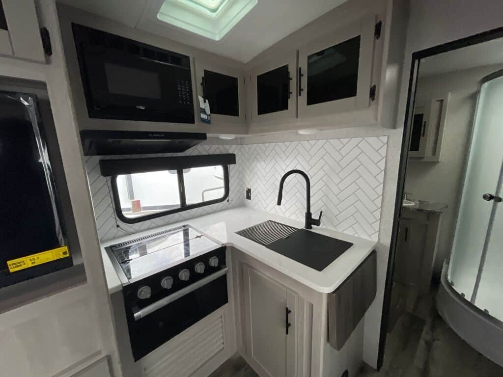 2024-Crossroads-Sunset-Trail-Super-Lite-SS222RB-Travel-Trailer-Stock-K5992-on-sale-at-Poulsbo-RV-7.jpg 2024-Crossroads-Sunset-Trail-Super-Lite-SS222RB-Travel-Trailer-Stock-K5992-on-sale-at-Poulsbo-RV-7.jpg
