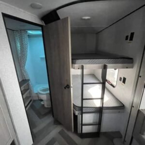 2024-Crossroads-Zinger-Lite-ZR260BH-Travel-Trailer-Stock-K5955-on-sale-at-Poulsbo-RV-12.jpg