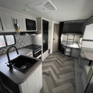 2024-Crossroads-Zinger-Lite-ZR260BH-Travel-Trailer-Stock-K5955-on-sale-at-Poulsbo-RV-19.jpg