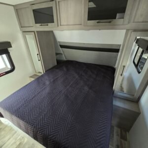 2024-Dutchmen-Kodiak-Ultra-Lite-242RBSL-Travel-Trailer-Stock-K5939-on-sale-at-Poulsbo-RV-13.jpg