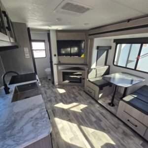 2024-Dutchmen-Kodiak-Ultra-Lite-242RBSL-Travel-Trailer-Stock-K5939-on-sale-at-Poulsbo-RV-5.jpg