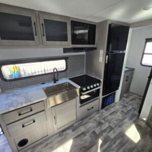 2024-Dutchmen-Kodiak-Ultra-Lite-242RBSL-Travel-Trailer-Stock-K5939-on-sale-at-Poulsbo-RV-7.jpg