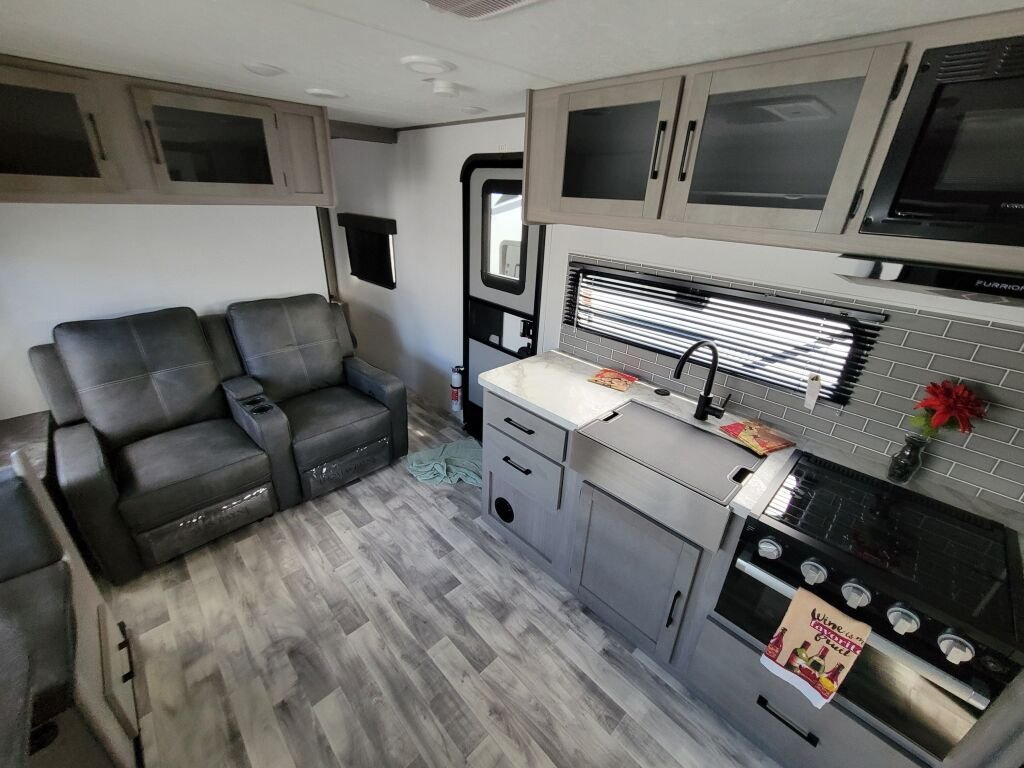 2024-Dutchmen-Kodiak-Ultra-Lite-242RBSL-Travel-Trailer-Stock-M3411-on-sale-at-Poulsbo-RV-7.jpg 2024-Dutchmen-Kodiak-Ultra-Lite-242RBSL-Travel-Trailer-Stock-M3411-on-sale-at-Poulsbo-RV-7.jpg