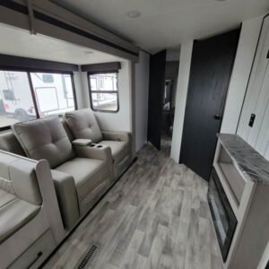 2024-Dutchmen-Kodiak-Ultra-Lite-257RKSL-Travel-Trailer-Stock-F1213-on-sale-at-Poulsbo-RV-7.jpg