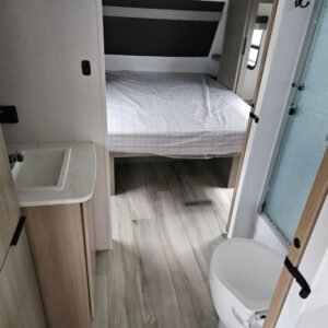 2025-Dutchmen-Kodiak-302BHSL-Travel-Trailer-Stock-E5823-on-sale-at-Poulsbo-RV-5.jpg