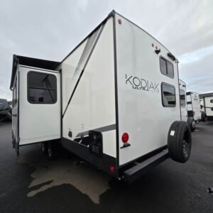 2025-Dutchmen-Kodiak-302BHSL-Travel-Trailer-Stock-K6032-on-sale-at-Poulsbo-RV-3.jpg