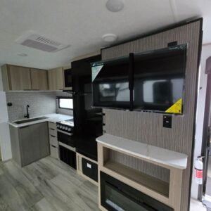 2025-Dutchmen-Kodiak-302BHSL-Travel-Trailer-Stock-K6032-on-sale-at-Poulsbo-RV-5.jpg