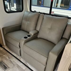 2025-Dutchmen-Kodiak-Ultimate-2921FKDS-Travel-Trailer-Stock-E5795-on-sale-at-Poulsbo-RV-10.jpg