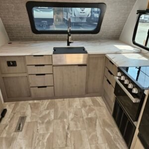 2025-Dutchmen-Kodiak-Ultimate-2921FKDS-Travel-Trailer-Stock-E5795-on-sale-at-Poulsbo-RV-4.jpg