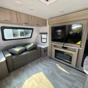 2025-Dutchmen-Kodiak-Ultimate-3371FLSL-Travel-Trailer-Stock-K6014-on-sale-at-Poulsbo-RV-10.jpg