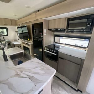 2025-Dutchmen-Kodiak-Ultimate-3371FLSL-Travel-Trailer-Stock-K6014-on-sale-at-Poulsbo-RV-8.jpg