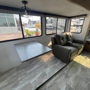 2025-Dutchmen-Kodiak-Ultimate-3371FLSL-Travel-Trailer-Stock-K6014-on-sale-at-Poulsbo-RV-9.jpg