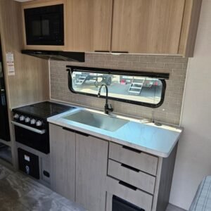 2025-Dutchmen-Kodiak-Ultra-Lite-201QB-Travel-Trailer-Stock-E5805-on-sale-at-Poulsbo-RV-5.jpg