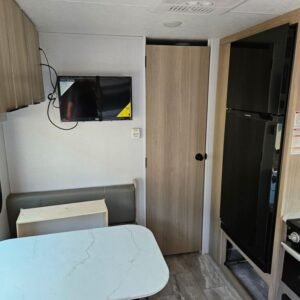 2025-Dutchmen-Kodiak-Ultra-Lite-201QB-Travel-Trailer-Stock-E5805-on-sale-at-Poulsbo-RV-6.jpg
