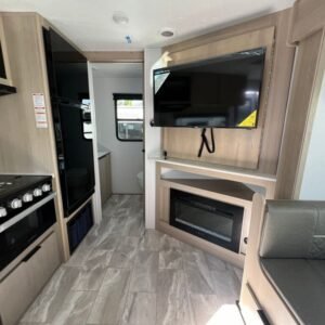 2025-Dutchmen-Kodiak-Ultra-Lite-242RBSL-Travel-Trailer-Stock-S672-on-sale-at-Poulsbo-RV-15.jpg