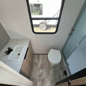2025-Dutchmen-Kodiak-Ultra-Lite-242RBSL-Travel-Trailer-Stock-S672-on-sale-at-Poulsbo-RV-17.jpg