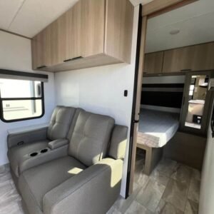 2025-Dutchmen-Kodiak-Ultra-Lite-242RBSL-Travel-Trailer-Stock-S672-on-sale-at-Poulsbo-RV-6.jpg