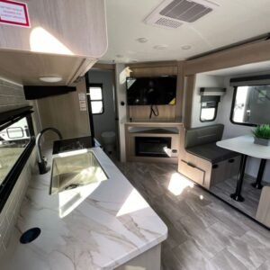 2025-Dutchmen-Kodiak-Ultra-Lite-242RBSL-Travel-Trailer-Stock-S672-on-sale-at-Poulsbo-RV-9.jpg