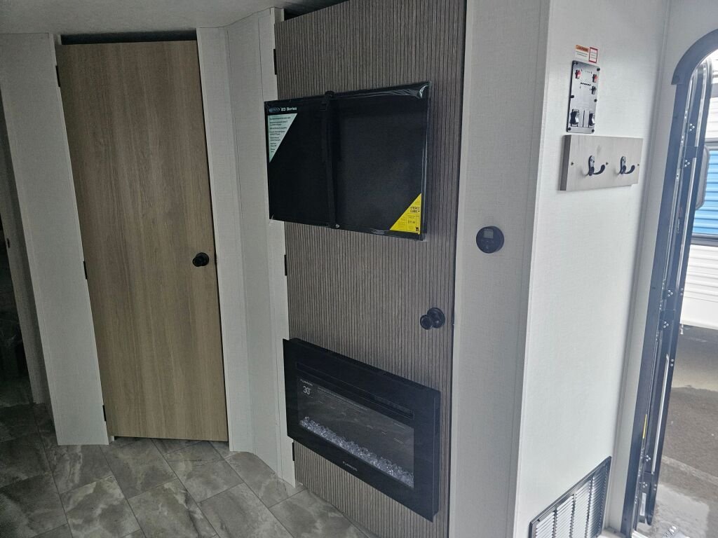 2025-Dutchmen-Kodiak-Ultra-Lite-257RKSL-Travel-Trailer-Stock-S673-on-sale-at-Poulsbo-RV-11.jpg 2025-Dutchmen-Kodiak-Ultra-Lite-257RKSL-Travel-Trailer-Stock-S673-on-sale-at-Poulsbo-RV-11.jpg