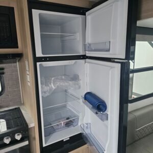 2025-Dutchmen-Kodiak-Ultra-Lite-257RKSL-Travel-Trailer-Stock-S673-on-sale-at-Poulsbo-RV-23.jpg