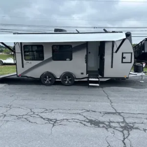 ATC-7.5-x-20-Aluminum-Toy-Hauler-Above-Beyond-Package-Energy-Package-Living-Quarters-6.webp