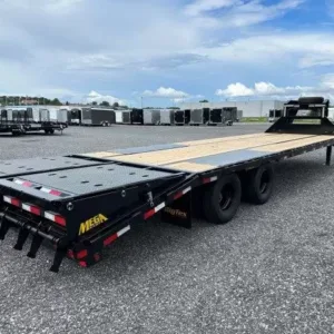 Big-Tex-8.5x30-Deckover-Gooseneck-Equipment-Trailer-Mega-Ramps-22GN-30D5A-MRBK-6-1-1.webp