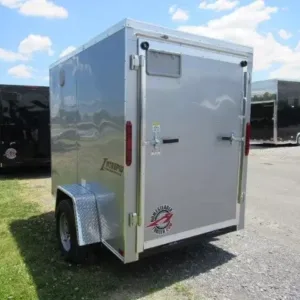 Homesteader-5x8-V-Nose-Ramp-Door-Side-Door-6-Interior-Height-3-1.webp