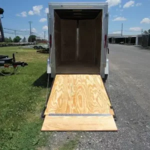 Homesteader-5x8-V-Nose-Ramp-Door-Side-Door-6-Interior-Height-5-1.webp